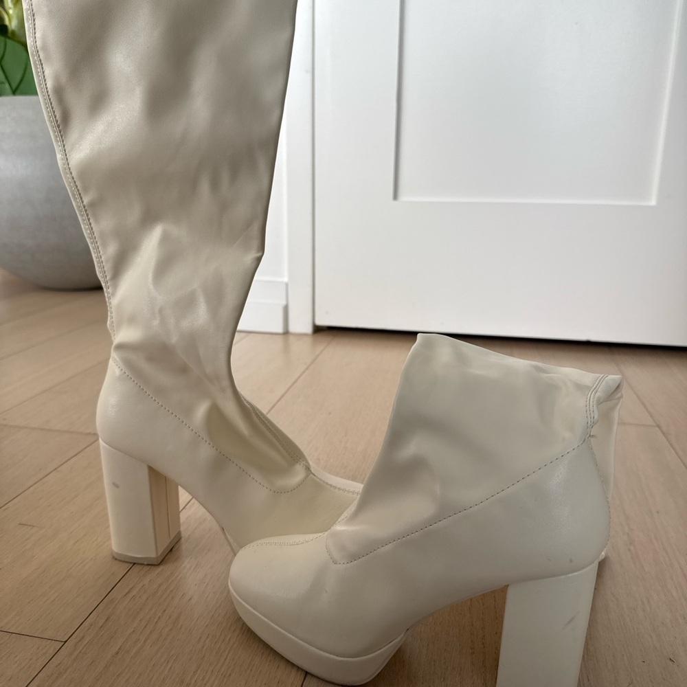 Elegant White Women's Boots - Picture 2 of 3